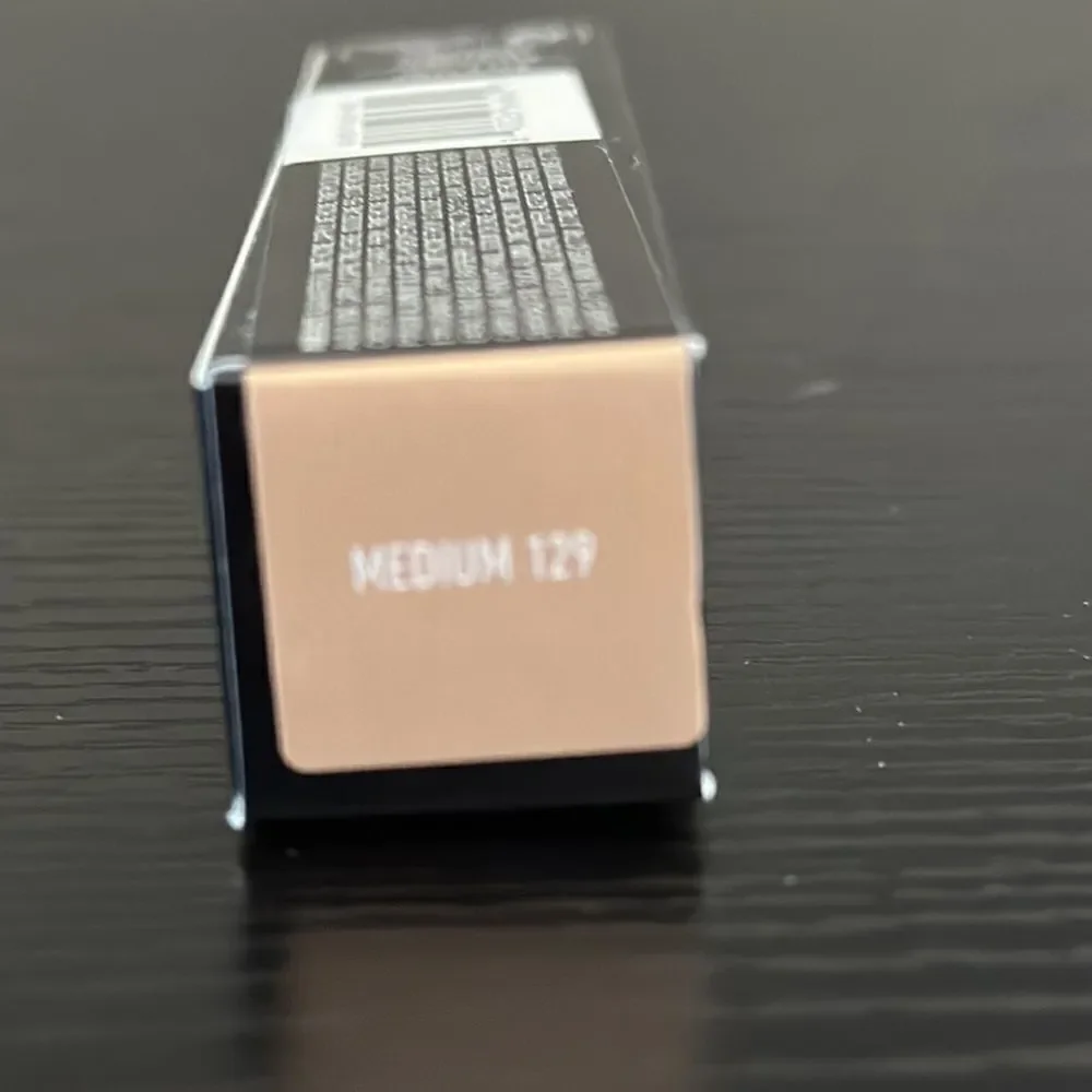 KVD Good Apple Lightweight Full Coverage Concealer in Medium 129